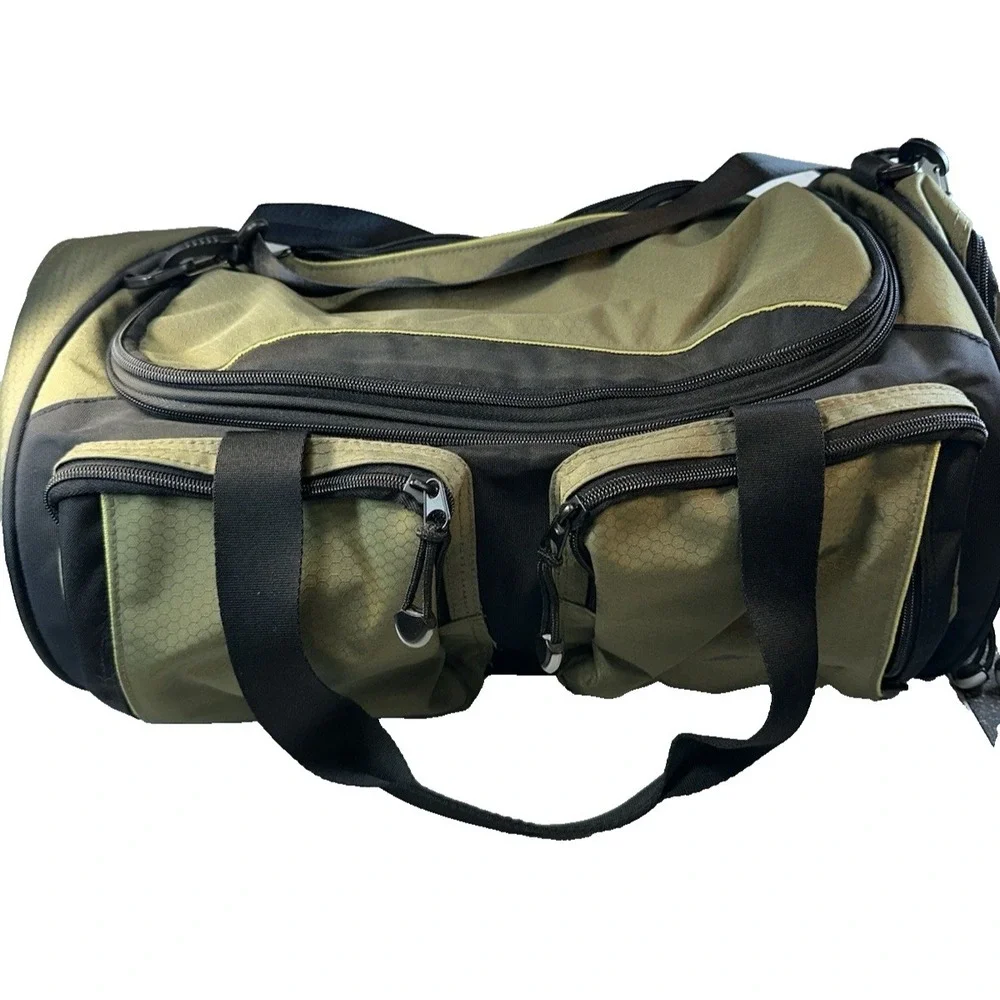 Eddie Bauer Luggage Carry-on Duffle Gym Bag in Black & Green 19